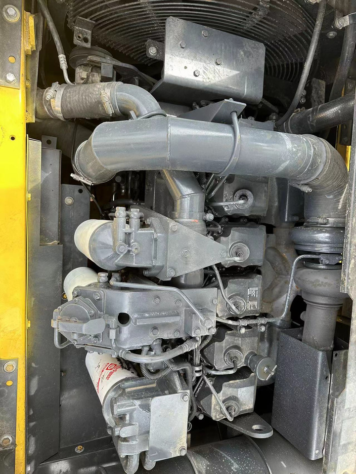 KOMATSU PC450-7 - Bandgrävare: bild 5 KOMATSU PC450-7 - Bandgrävare: bild 5