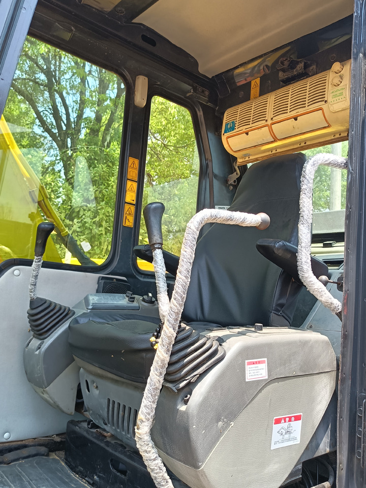 KOMATSU PC60-7 - Bandgrävare: bild 4 KOMATSU PC60-7 - Bandgrävare: bild 4