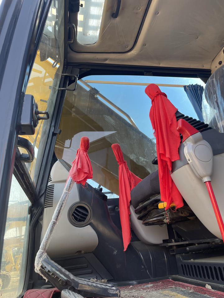 Komatsu PC 210LC - Bandgrävare: bild 5 Komatsu PC 210LC - Bandgrävare: bild 5