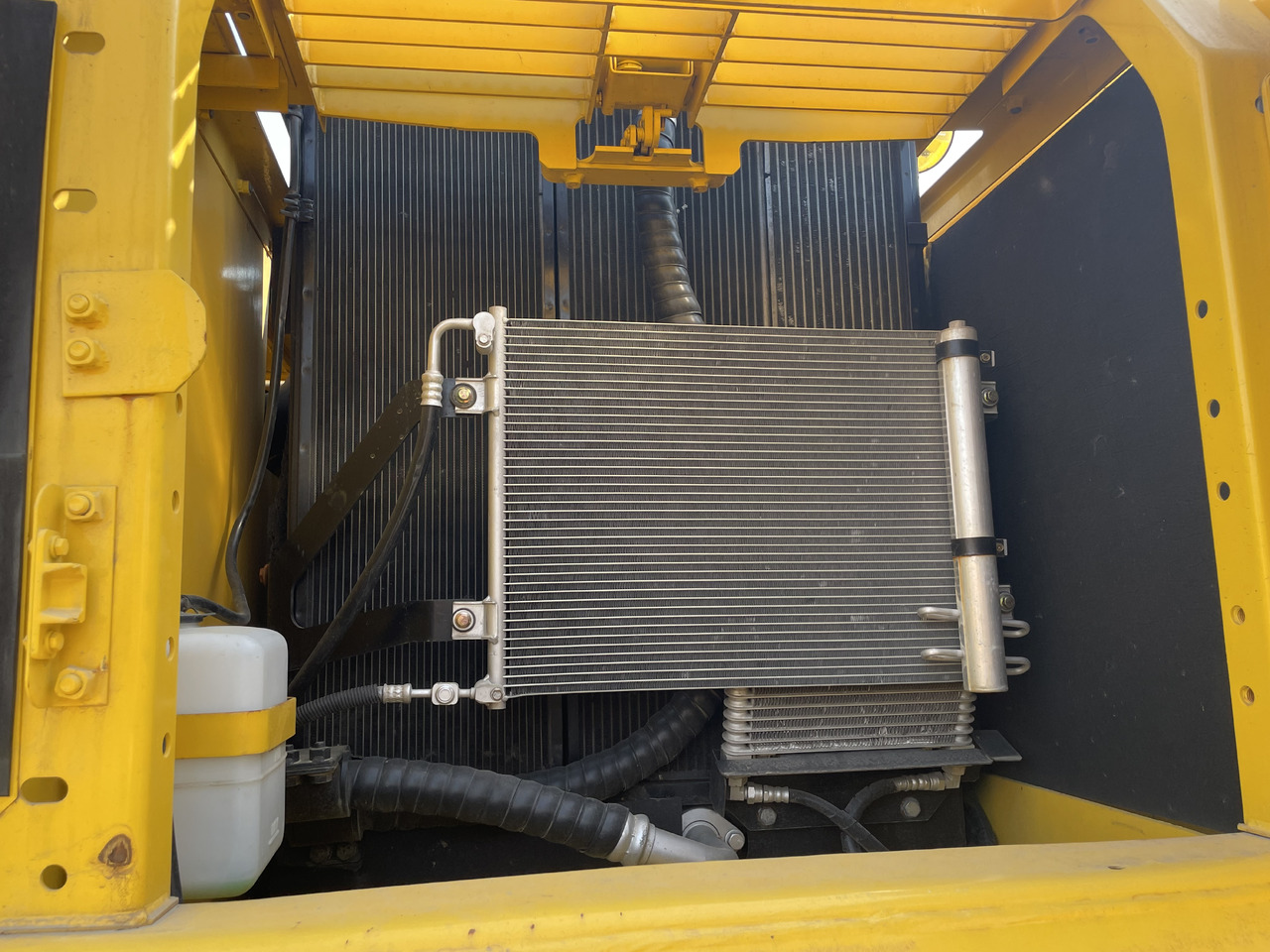 Bandgrävare Komatsu PC 210LC: bild 8 Bandgrävare Komatsu PC 210LC: bild 8