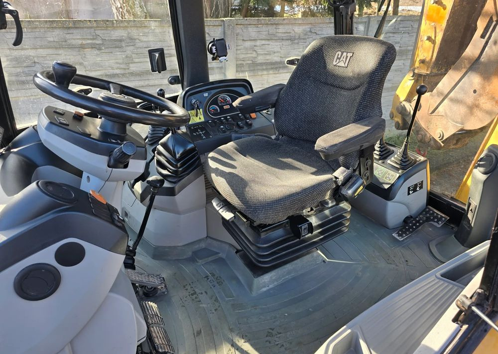 Caterpillar - Grävlastare: bild 3 Caterpillar - Grävlastare: bild 3