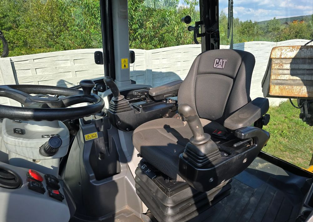 Caterpillar - Grävlastare: bild 3 Caterpillar - Grävlastare: bild 3