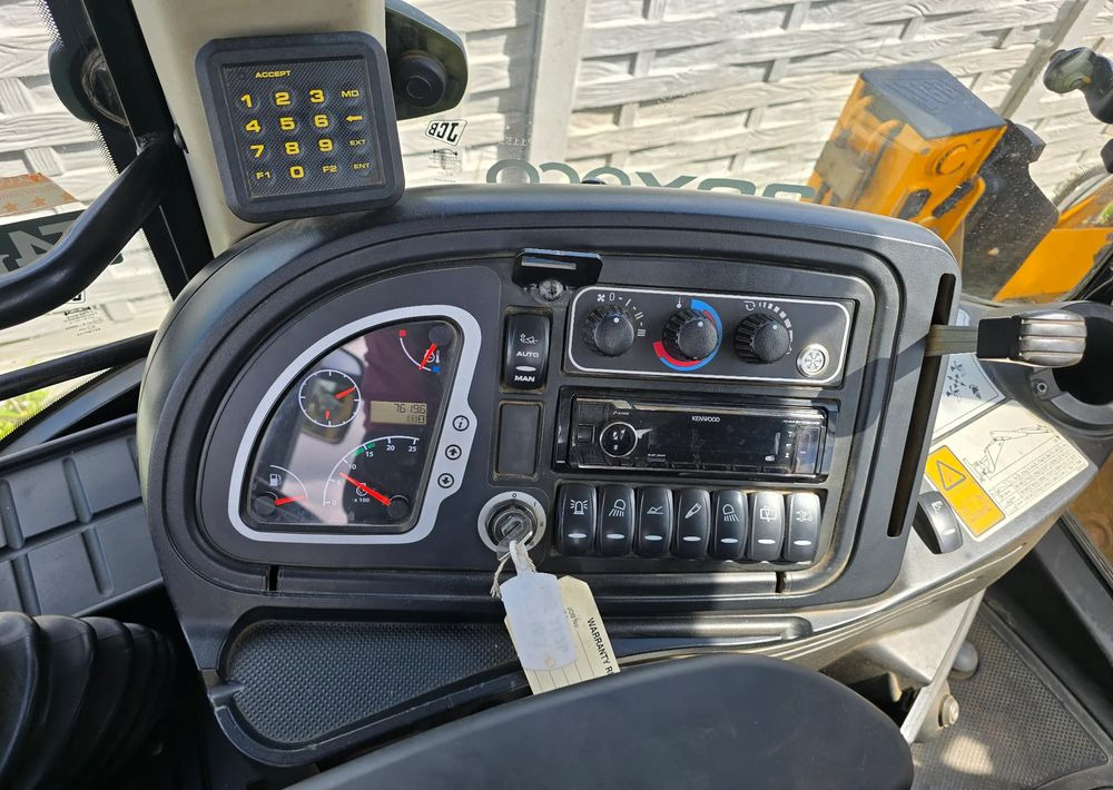 JCB - Grävlastare: bild 4 JCB - Grävlastare: bild 4