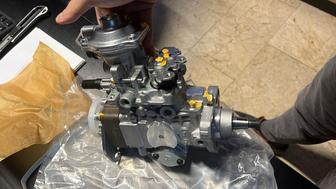 Bosch 2023 12.163 MAN 0460424150 Bosch Man - Bränslepump för Lastbil: bild 1 Bosch 2023 12.163 MAN 0460424150 Bosch Man - Bränslepump för Lastbil: bild 1