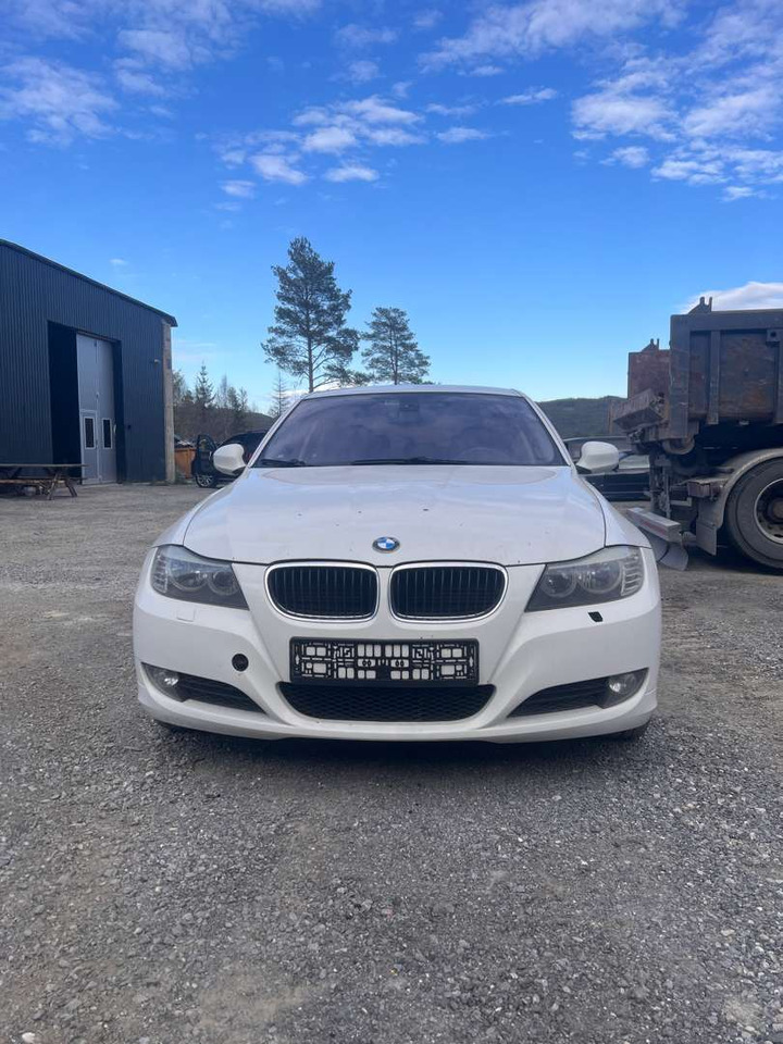 2009 BMW 316i Facelift (se mangellapp) - rep.-objekt - Sedan: bild 1 2009 BMW 316i Facelift (se mangellapp) - rep.-objekt - Sedan: bild 1