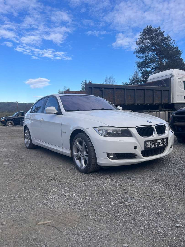 2009 BMW 316i Facelift (se mangellapp) - rep.-objekt - Sedan: bild 3 2009 BMW 316i Facelift (se mangellapp) - rep.-objekt - Sedan: bild 3