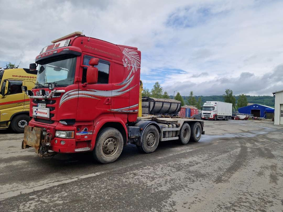 Scania R580 Brøytebil med sideplog og hydraulisk saltsystem - Lastväxlare lastbil: bild 2 Scania R580 Brøytebil med sideplog og hydraulisk saltsystem - Lastväxlare lastbil: bild 2