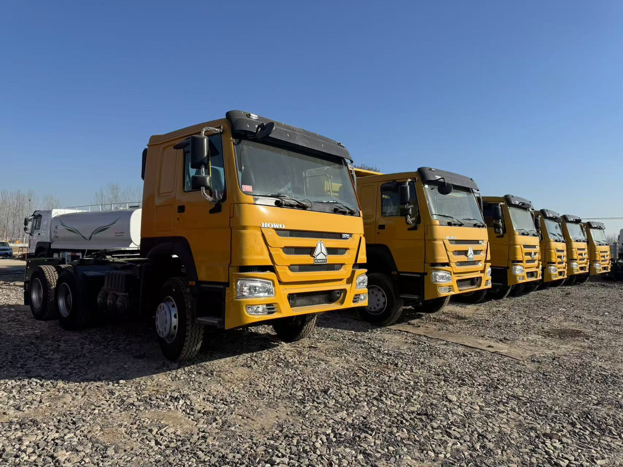 HOWO - Dragbil: bild 1 HOWO - Dragbil: bild 1