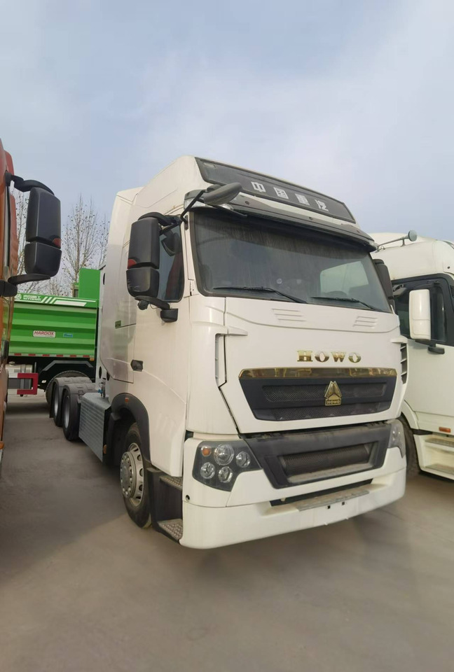 HOWO  - Dragbil: bild 2 HOWO  - Dragbil: bild 2