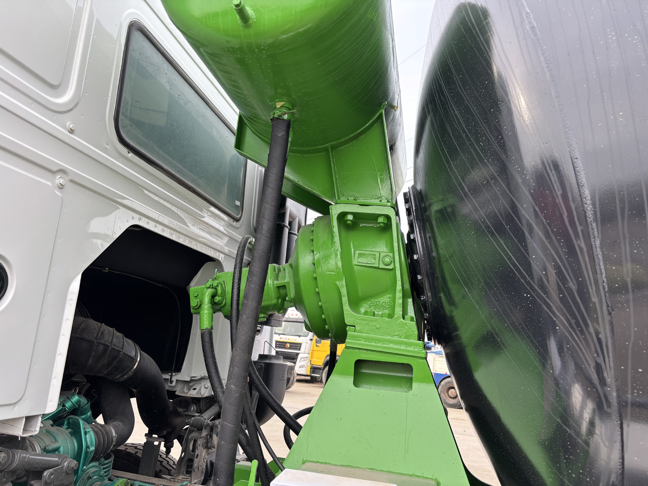 HOWO  - Betongbil: bild 4 HOWO  - Betongbil: bild 4