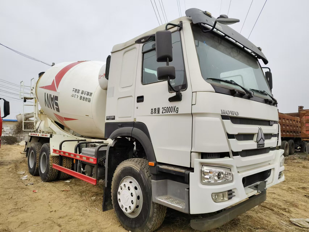 HOWO - Betongbil: bild 1 HOWO - Betongbil: bild 1