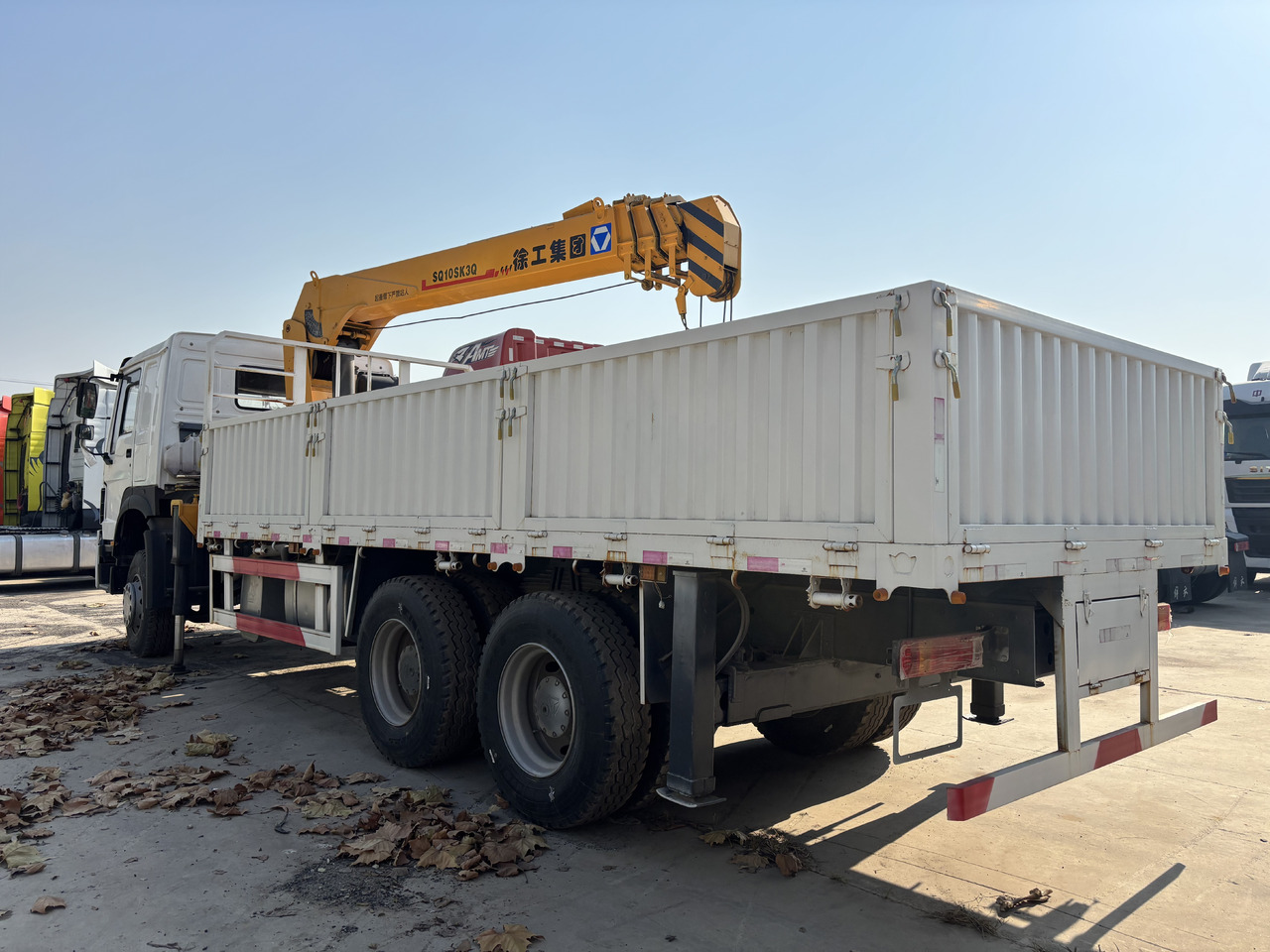 HOWO  - Kranbil: bild 3 HOWO  - Kranbil: bild 3