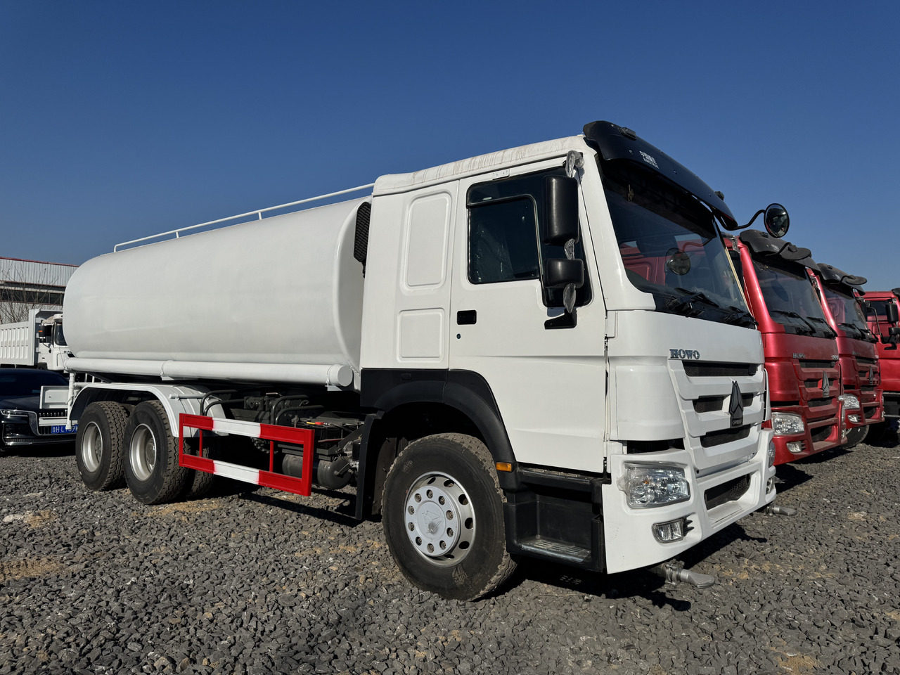 HOWO - Tankbil: bild 1 HOWO - Tankbil: bild 1