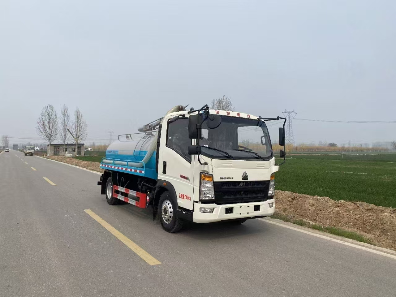 HOWO - Tankbil: bild 3 HOWO - Tankbil: bild 3