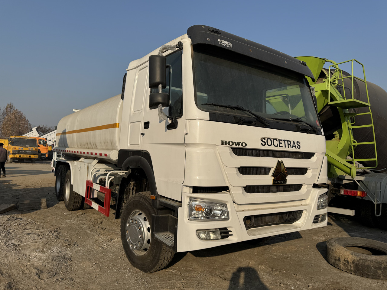 HOWO - Tankbil: bild 1 HOWO - Tankbil: bild 1