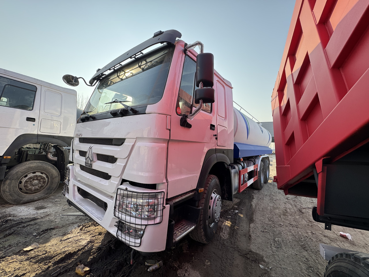 HOWO - Tankbil: bild 3 HOWO - Tankbil: bild 3