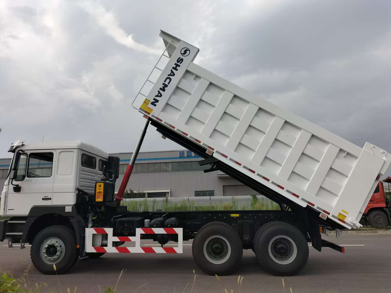 SHACMAN F3000 - Tippbil lastbil: bild 3 SHACMAN F3000 - Tippbil lastbil: bild 3