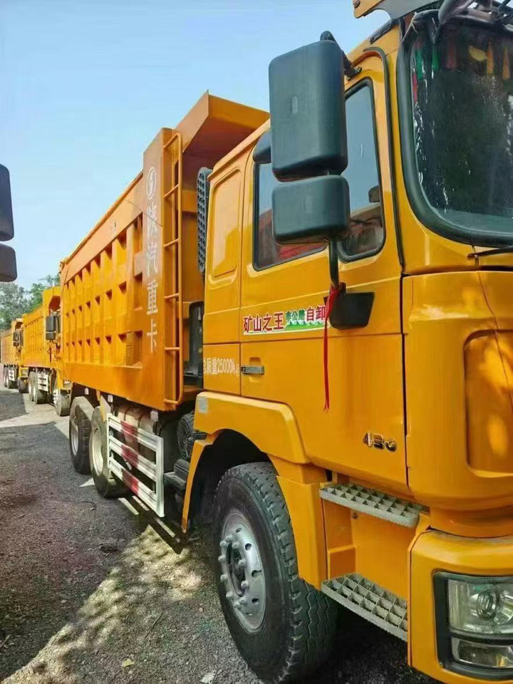 SHACMAN  - Terränggående truck: bild 1 SHACMAN  - Terränggående truck: bild 1