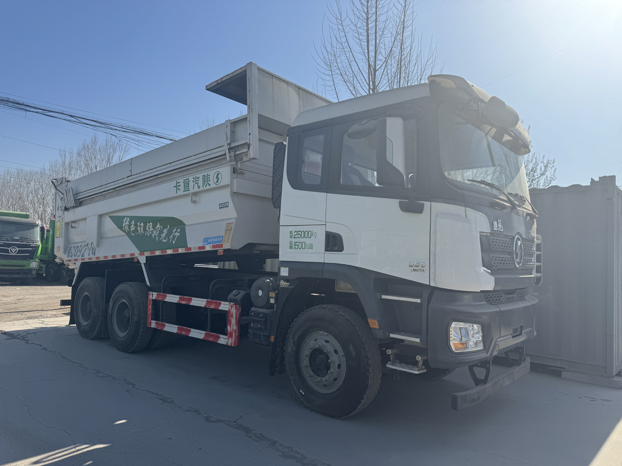 SHACMAN X3000 - Tippbil lastbil: bild 2 SHACMAN X3000 - Tippbil lastbil: bild 2