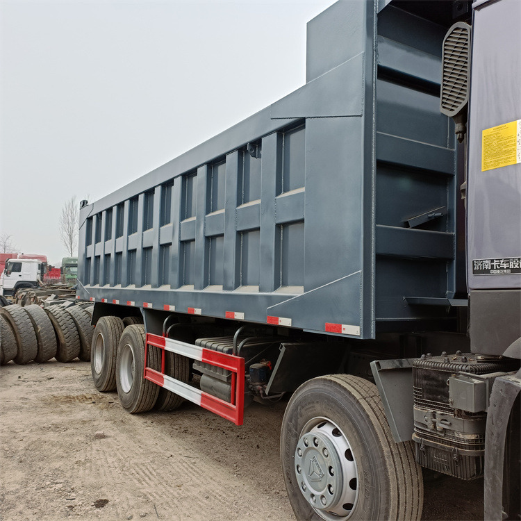 SINOTRUCK HOWO - Tippbil lastbil: bild 3 SINOTRUCK HOWO - Tippbil lastbil: bild 3