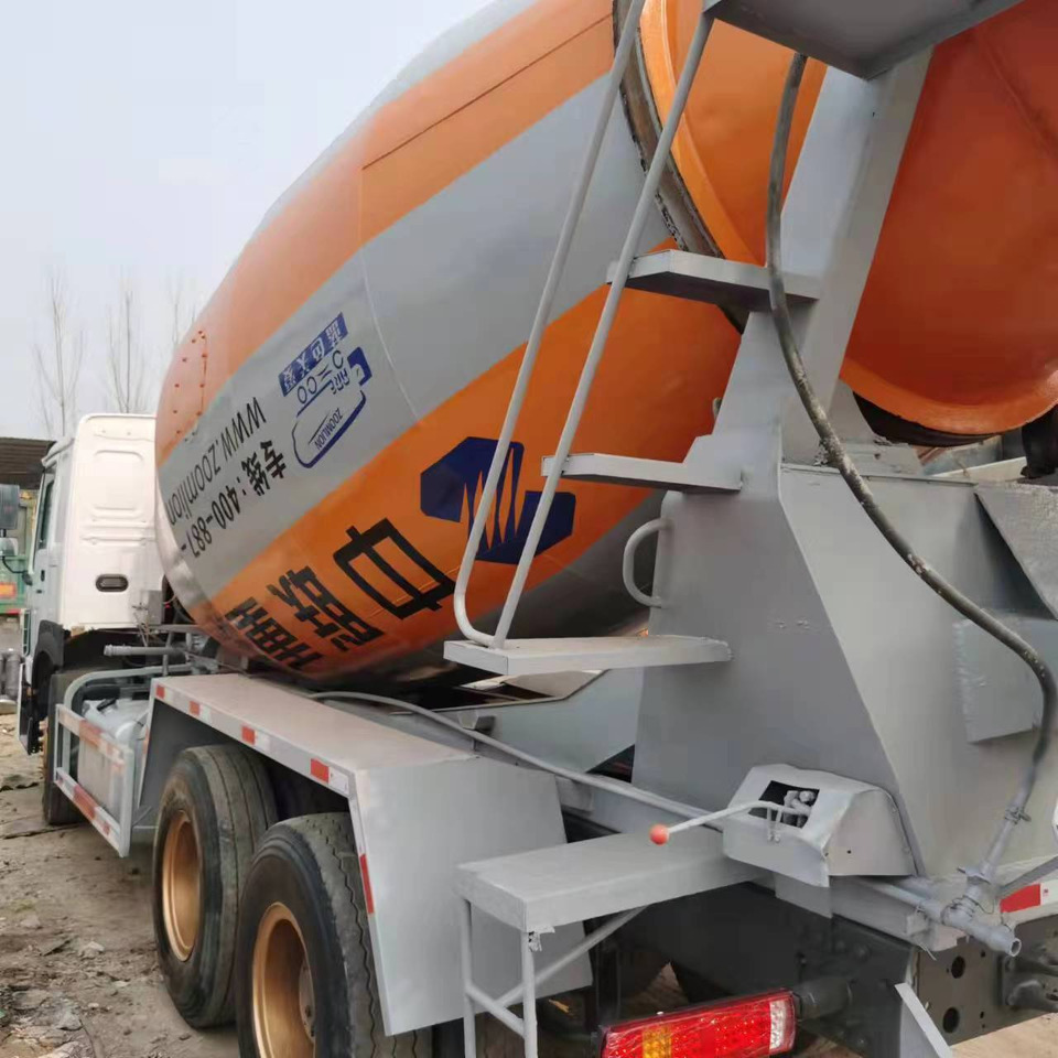 SINOTRUCK - Betongbil: bild 2 SINOTRUCK - Betongbil: bild 2