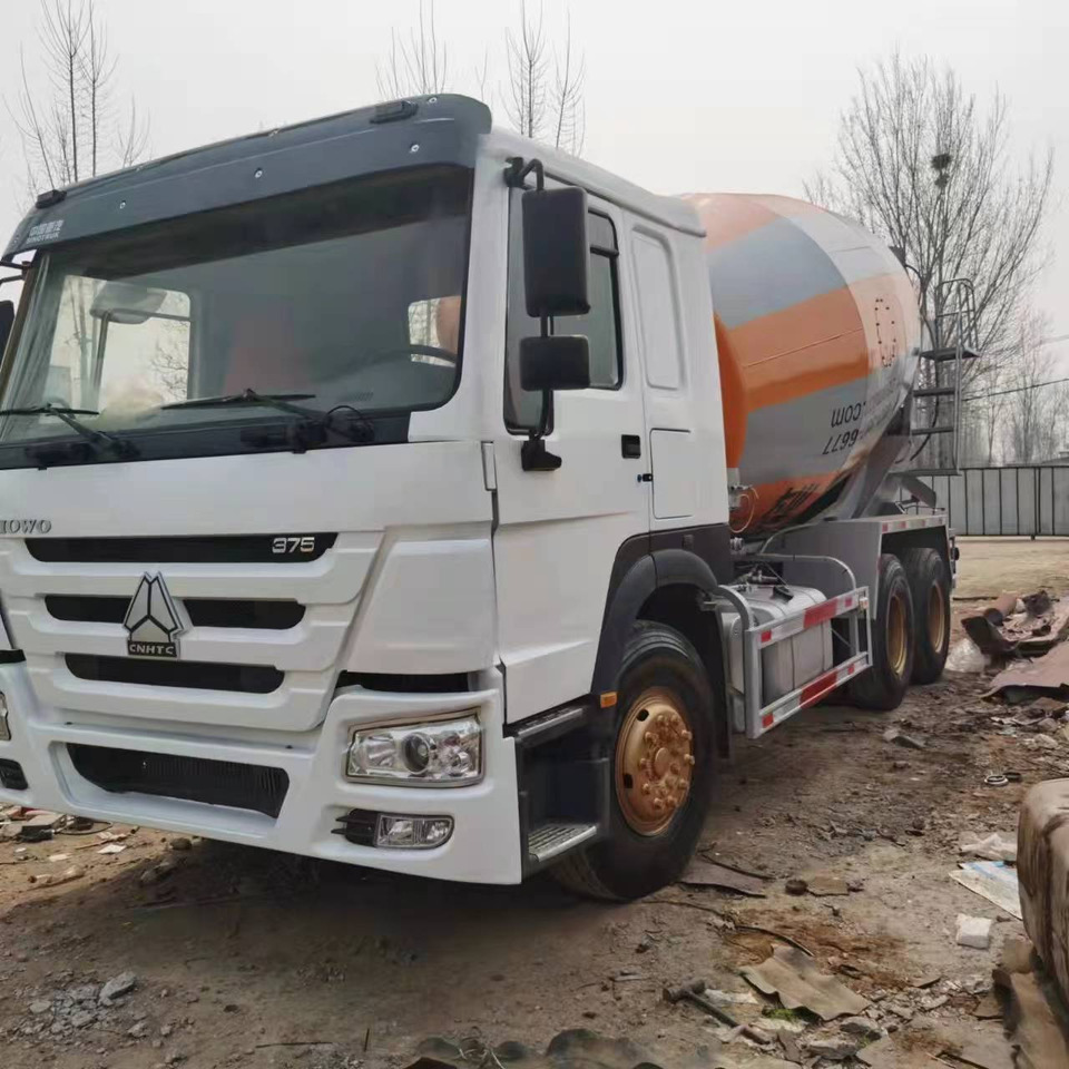 SINOTRUCK - Betongbil: bild 1 SINOTRUCK - Betongbil: bild 1