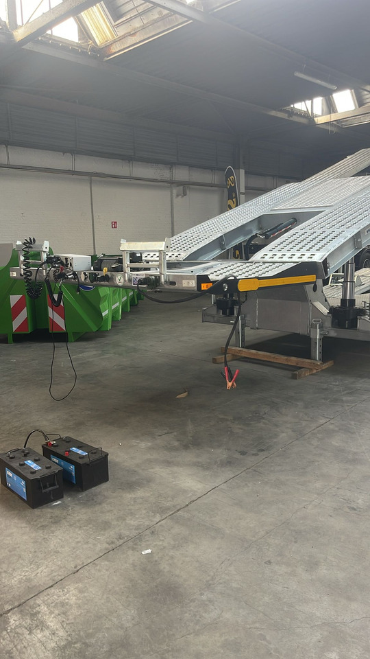 LIDER Autotransporter - Biltransportbil semitrailer: bild 1 LIDER Autotransporter - Biltransportbil semitrailer: bild 1