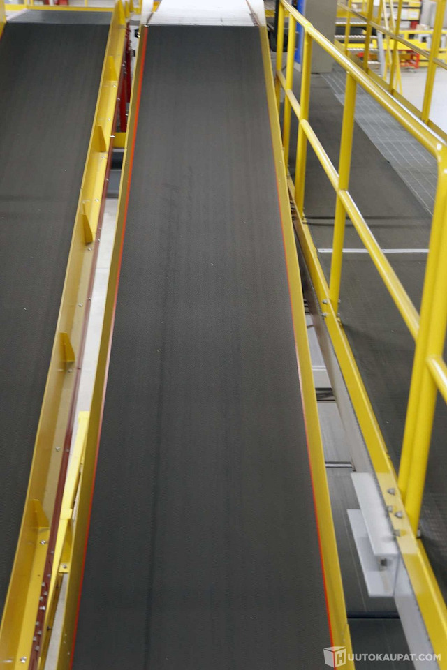 Ferroplan Oy hihnakuljetin/nousukuljetin, pituus noin 12 m (2020). LGS6025, Vantaa - Transportör: bild 4 Ferroplan Oy hihnakuljetin/nousukuljetin, pituus noin 12 m (2020). LGS6025, Vantaa - Transportör: bild 4