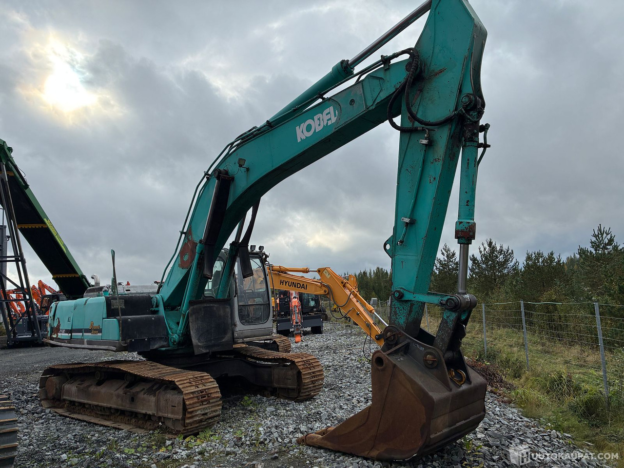 Kobelco SK330LC-6E, 2002, 18 900 h Kaivinkone WTK, Lempäälä - Bandgrävare: bild 1 Kobelco SK330LC-6E, 2002, 18 900 h Kaivinkone WTK, Lempäälä - Bandgrävare: bild 1