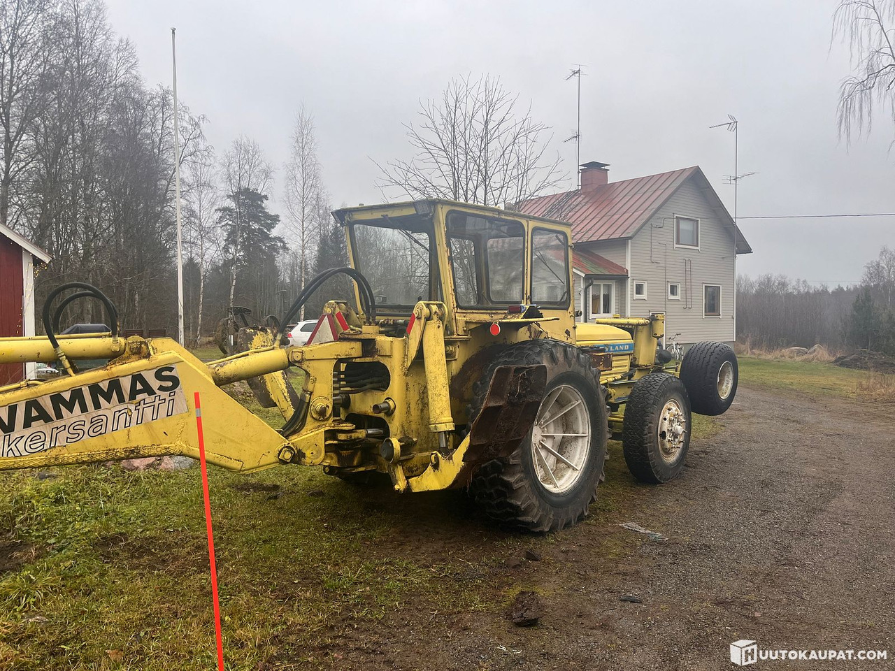 Leyland, Vammas Kersantti, tractor excavator with three buckets and tracks, 1972, Hämeenlinna - Lantbruksmaskiner: bild 5 Leyland, Vammas Kersantti, tractor excavator with three buckets and tracks, 1972, Hämeenlinna - Lantbruksmaskiner: bild 5
