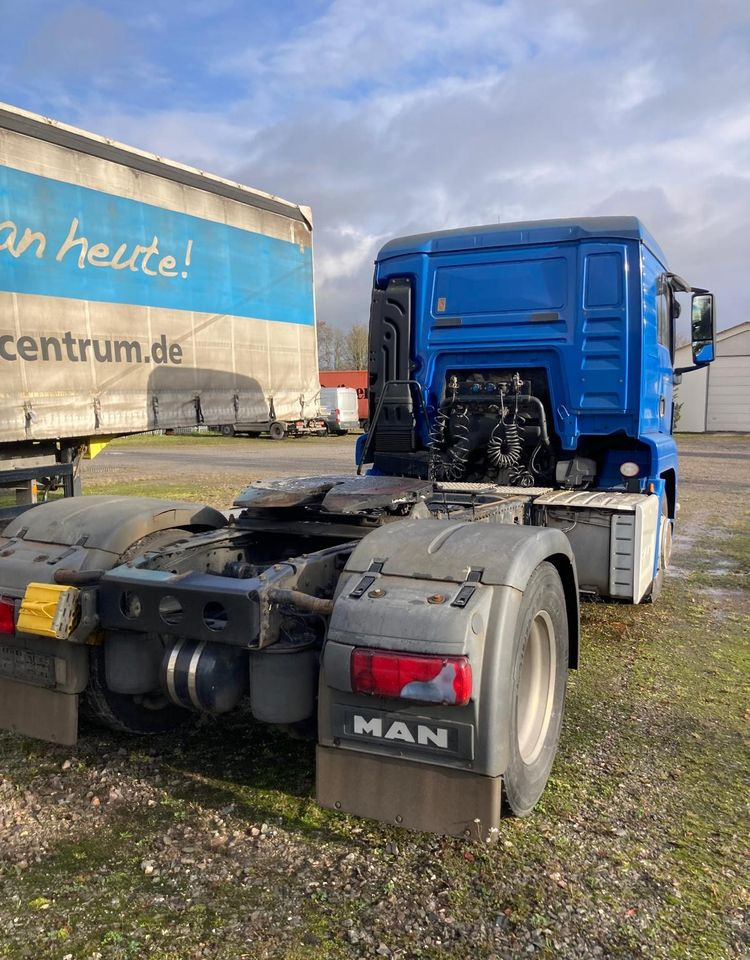 MAN TGS 18.400 NAUKA JAZDY z Niemiec NISKA KABINA ELKA AUTOMAT 4x2 STANDARD 315/70r22.5 SUPER STAN TGX 470 460 420 430 500 510 400 360 410 - Dragbil: bild 2 MAN TGS 18.400 NAUKA JAZDY z Niemiec NISKA KABINA ELKA AUTOMAT 4x2 STANDARD 315/70r22.5 SUPER STAN TGX 470 460 420 430 500 510 400 360 410 - Dragbil: bild 2