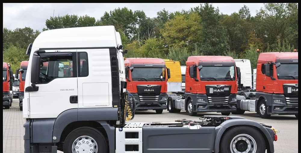 MAN TGS 18.420 2019 NAUKA JAZDY POLIFT ELKA AUTOMAT 4x2 STANDARD 315/70r22.5 SUPER STAN TGX 470 460 420 430 500 510 400 360 410 - Dragbil: bild 1 MAN TGS 18.420 2019 NAUKA JAZDY POLIFT ELKA AUTOMAT 4x2 STANDARD 315/70r22.5 SUPER STAN TGX 470 460 420 430 500 510 400 360 410 - Dragbil: bild 1