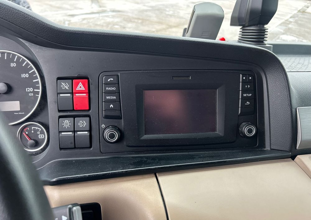 Kylbil lastbil MAN TGM 18.290 2017 Supra 1250 mt z Niemiec / winda Klima webasto Michelin / OKAZJA Carrier TOP: bild 8 Kylbil lastbil MAN TGM 18.290 2017 Supra 1250 mt z Niemiec / winda Klima webasto Michelin / OKAZJA Carrier TOP: bild 8