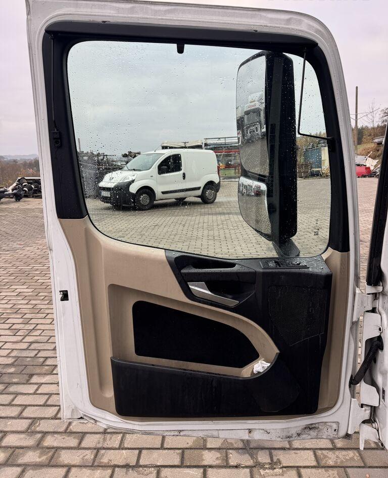 Mercedes-Benz ACTROS MP 4 LEWE truck - Dörr och reservdelar för Lastbil: bild 3 Mercedes-Benz ACTROS MP 4 LEWE truck - Dörr och reservdelar för Lastbil: bild 3
