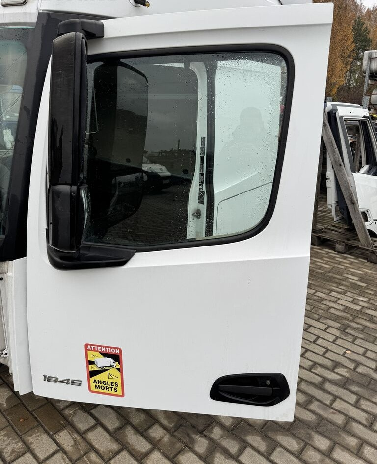 Mercedes-Benz ACTROS MP 4 LEWE truck - Dörr och reservdelar för Lastbil: bild 1 Mercedes-Benz ACTROS MP 4 LEWE truck - Dörr och reservdelar för Lastbil: bild 1