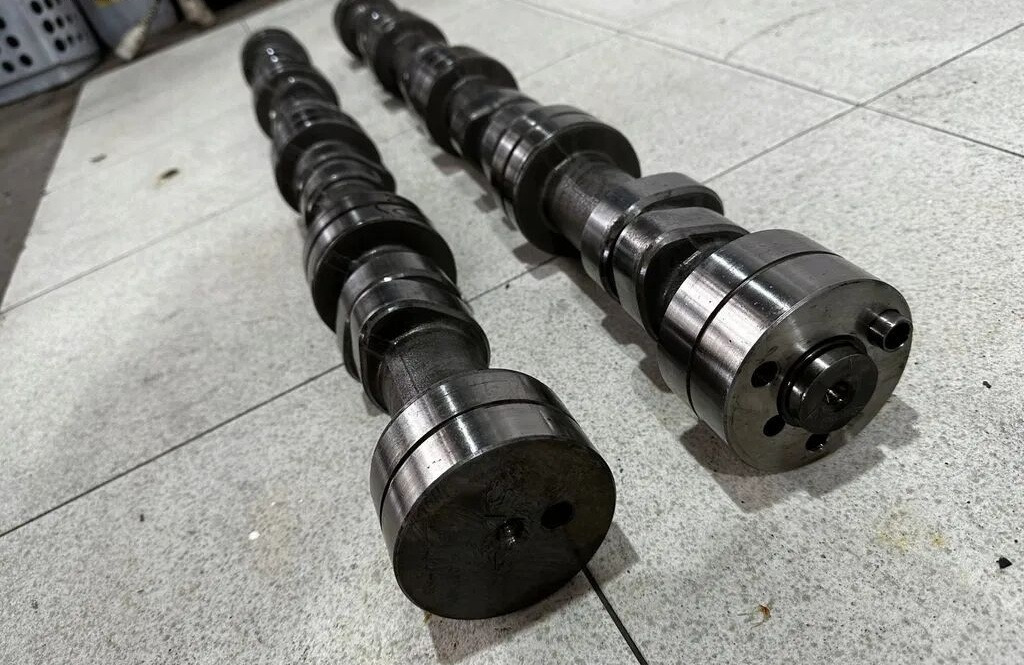 Scania R 730 V8 Scania R 730 V8 truck - Kamaxel för Lastbil: bild 1 Scania R 730 V8 Scania R 730 V8 truck - Kamaxel för Lastbil: bild 1