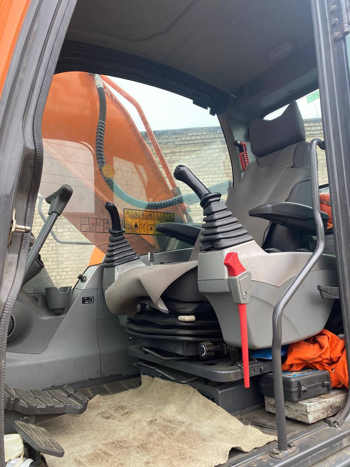 DOOSAN DX 340LCA - Bandgrävare: bild 2 DOOSAN DX 340LCA - Bandgrävare: bild 2