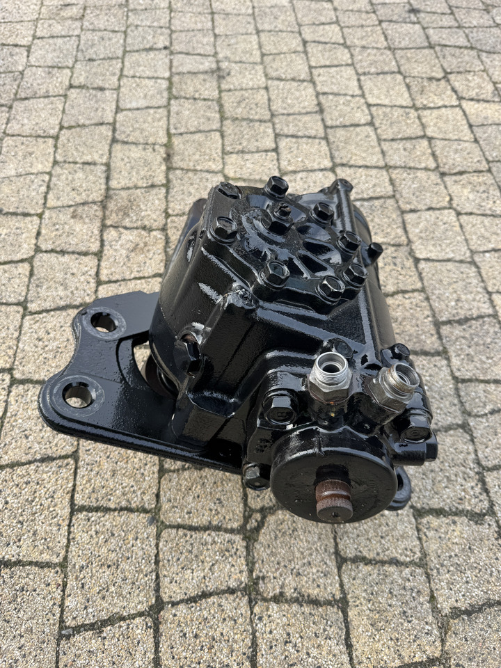 Ford F-Max 500 - Rattstång: bild 2 Ford F-Max 500 - Rattstång: bild 2