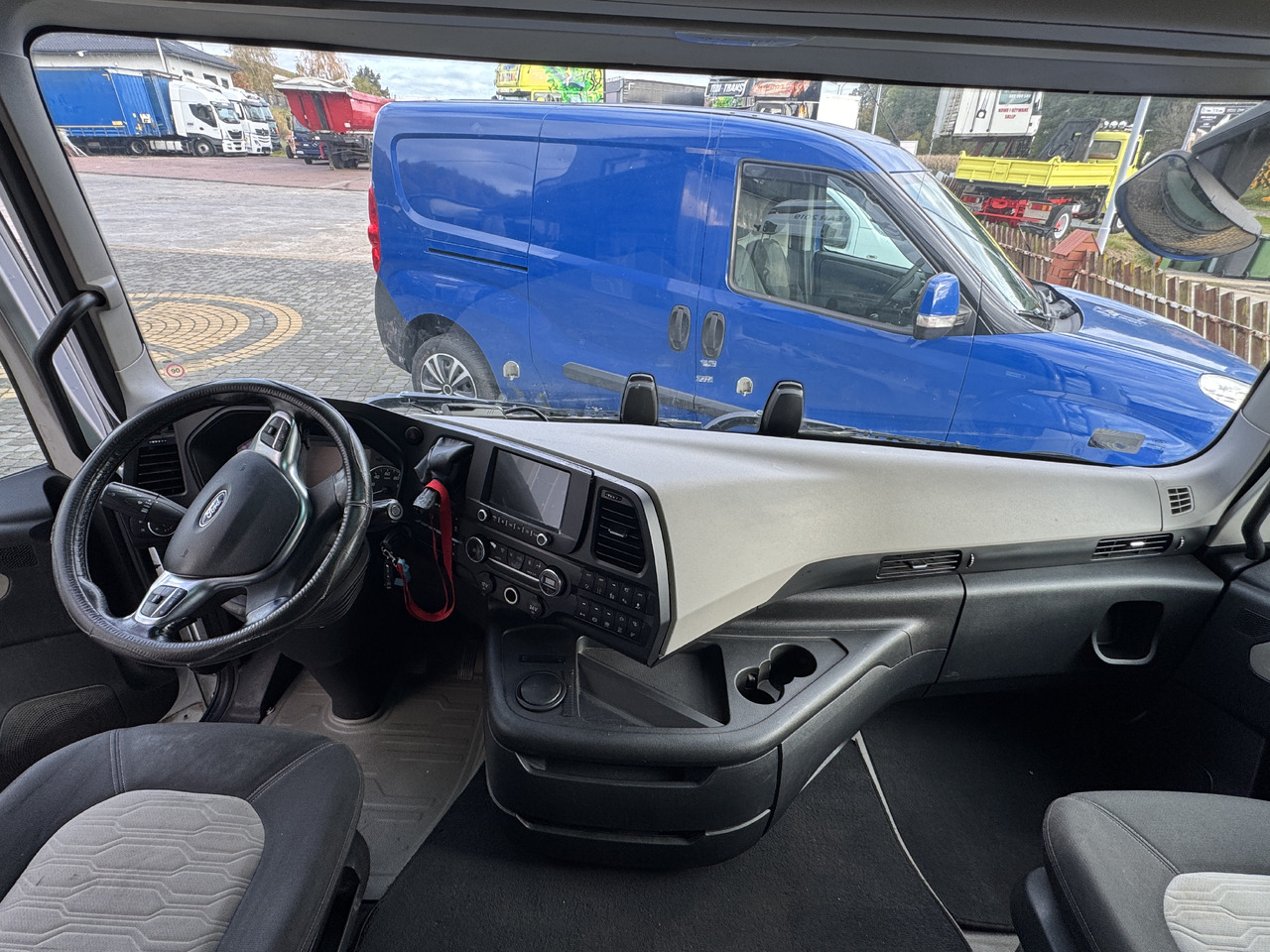 Ford F-Max 500 - Instrumentbräda: bild 1 Ford F-Max 500 - Instrumentbräda: bild 1