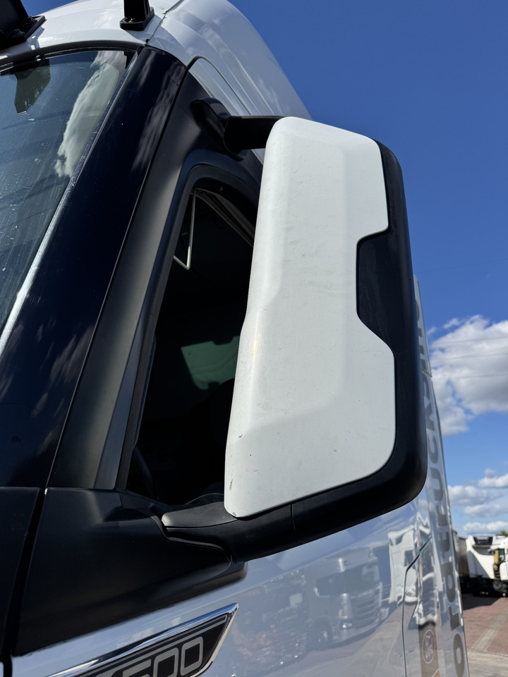 Ford F-Max - Backspegel: bild 1 Ford F-Max - Backspegel: bild 1