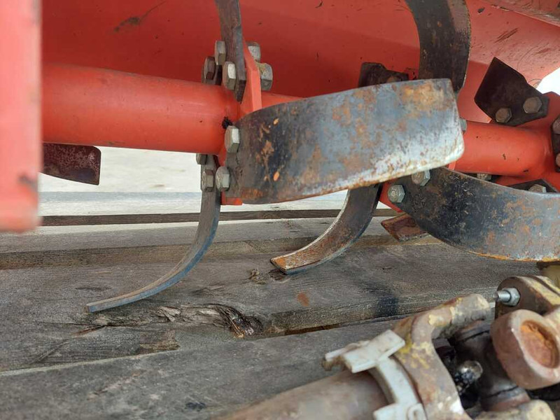 Sicma SA 105 - Maskin för jordbearbetning: bild 5 Sicma SA 105 - Maskin för jordbearbetning: bild 5