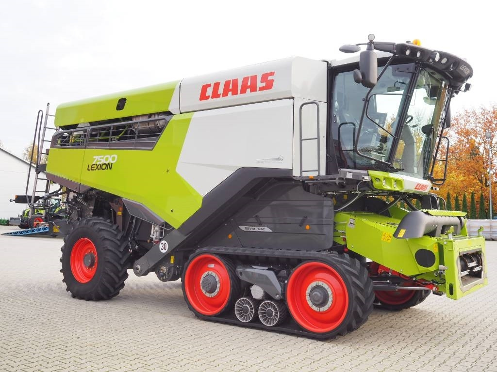 Claas Lexion 7500TT GPS + V930 - Skördetröska: bild 4 Claas Lexion 7500TT GPS + V930 - Skördetröska: bild 4