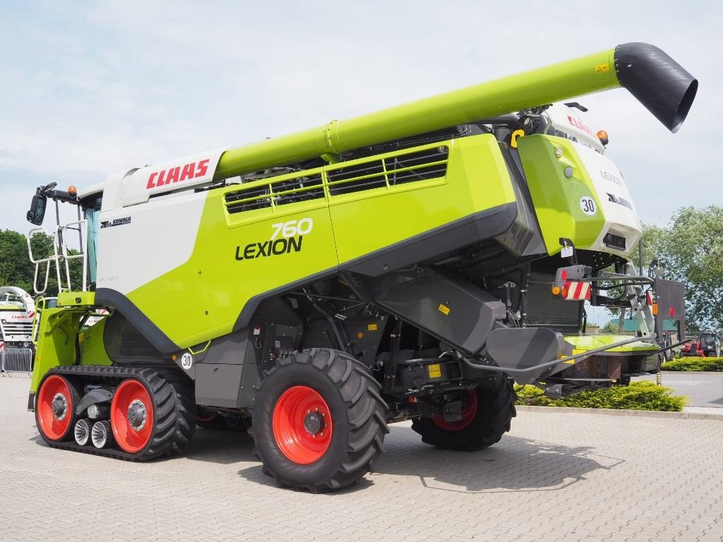 Claas Lexion 760TT + V930 - Skördetröska: bild 2 Claas Lexion 760TT + V930 - Skördetröska: bild 2