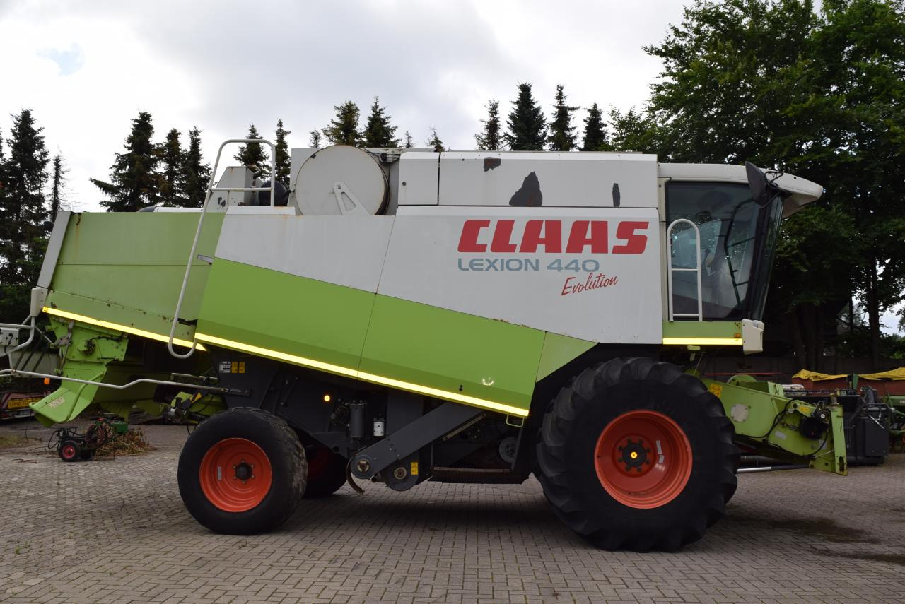 CLAAS Lexion 440 Evolution - Skördetröska: bild 3 CLAAS Lexion 440 Evolution - Skördetröska: bild 3