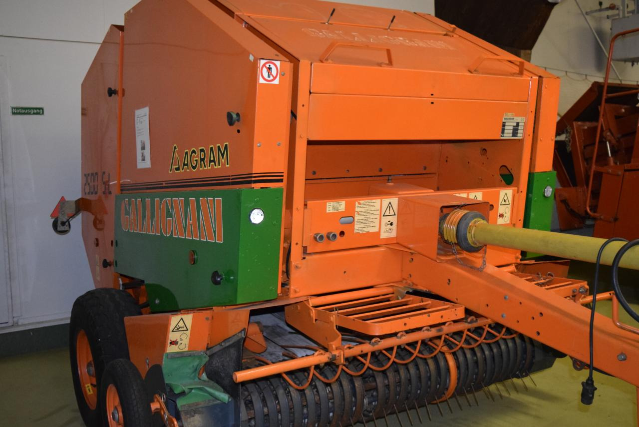 Gallignani 2500 SL - Rundbalspress: bild 1 Gallignani 2500 SL - Rundbalspress: bild 1