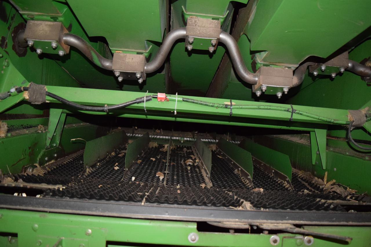 Skördetröska John Deere 1177: bild 8