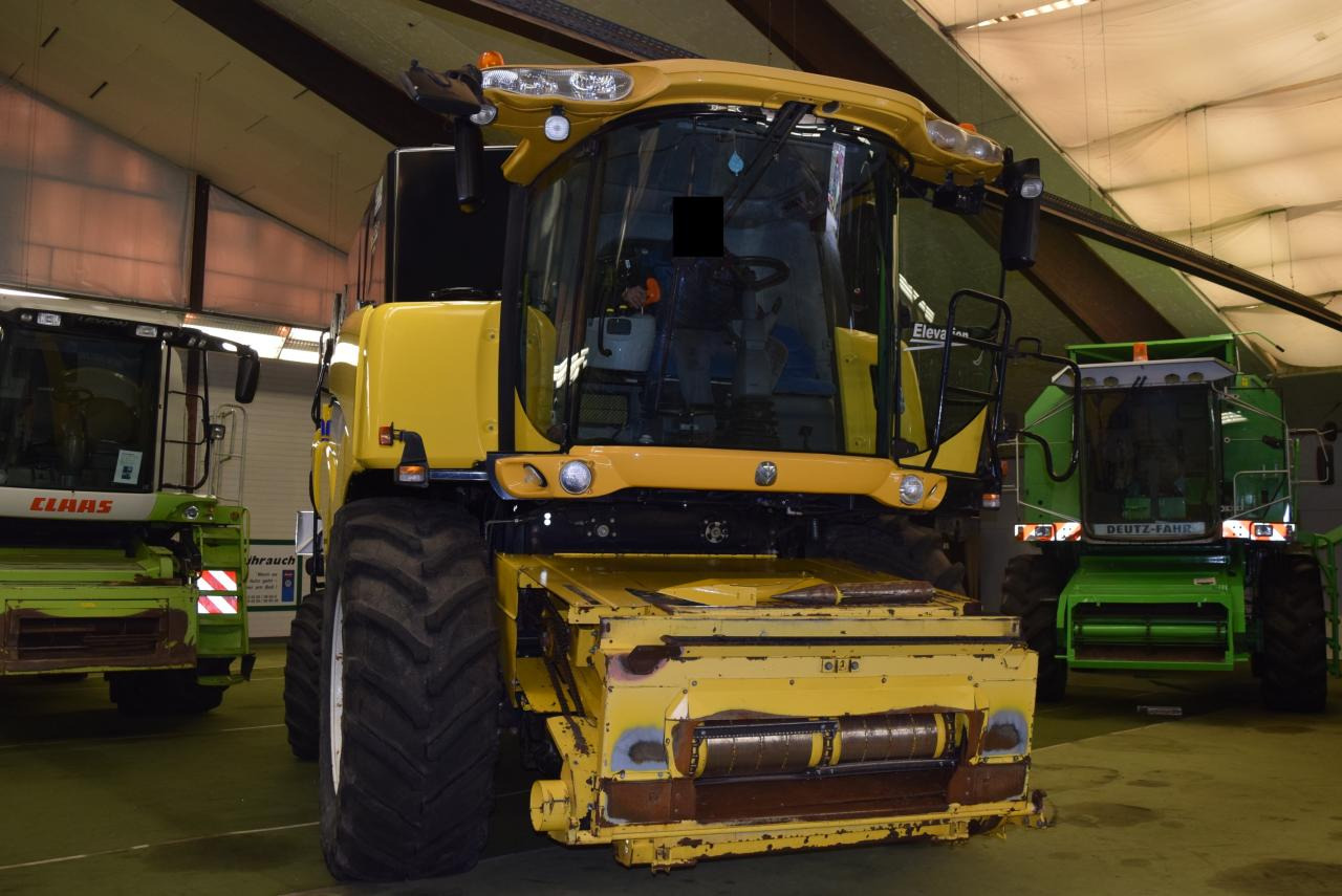 New Holland CR 9090 Elevation - Skördetröska: bild 2 New Holland CR 9090 Elevation - Skördetröska: bild 2