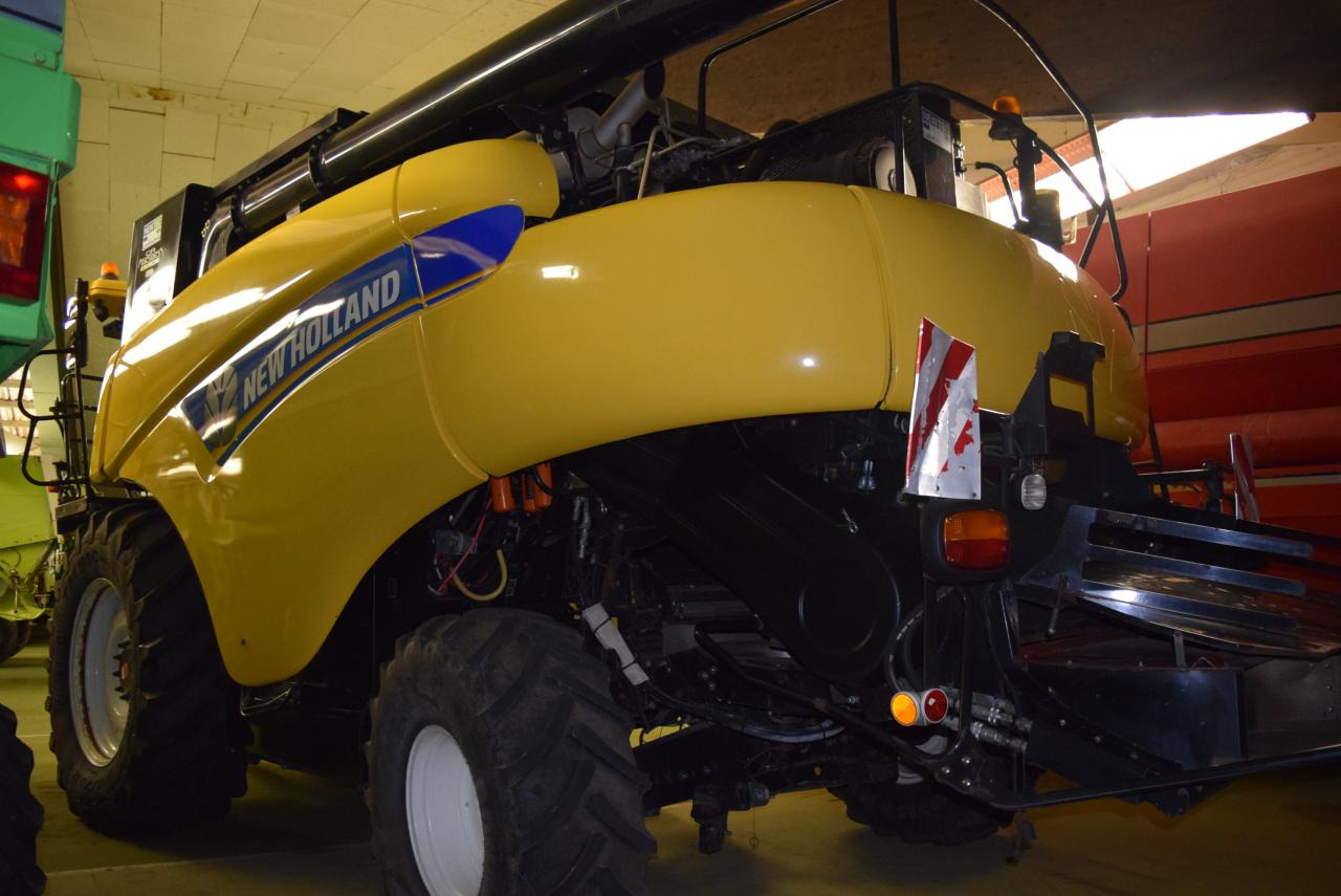 New Holland CR 9090 Elevation - Skördetröska: bild 5 New Holland CR 9090 Elevation - Skördetröska: bild 5