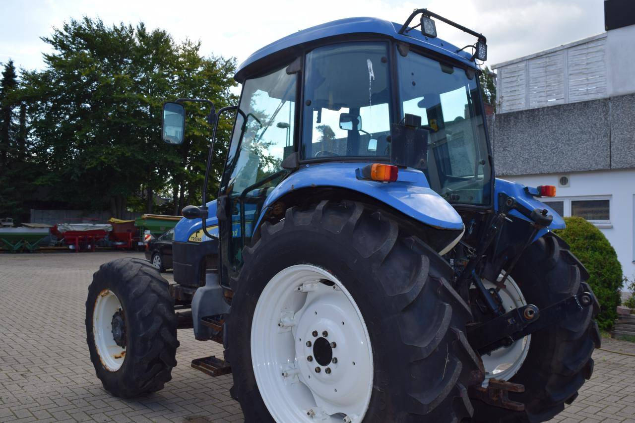 New Holland TD 5040 - Traktor: bild 5 New Holland TD 5040 - Traktor: bild 5