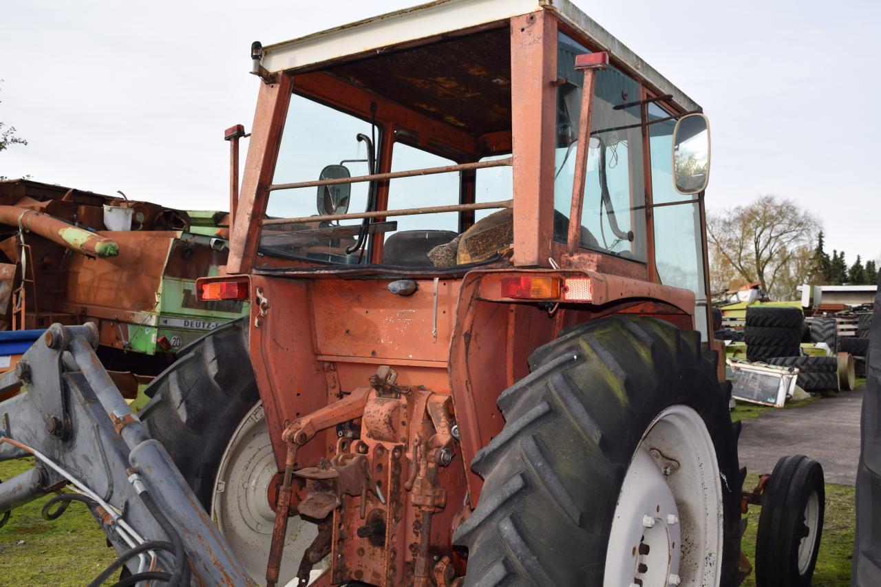 Renault 651 - Traktor: bild 5 Renault 651 - Traktor: bild 5